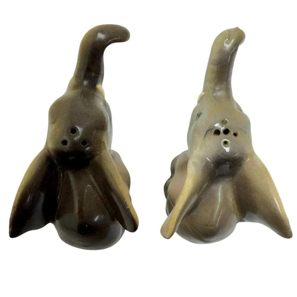 Vintage Ceramic Elephant Salt & Pepper Shakers Set Cute W/ Cork Stopper Cute‎